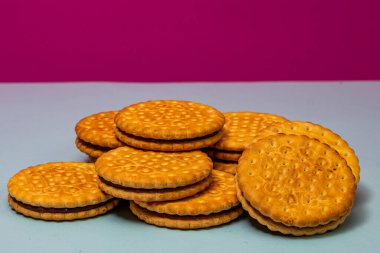 Sandviç Bisküvi Çikolata dolgulu