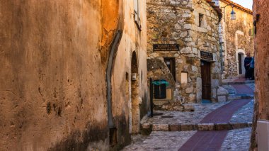 Eze köyü, Provence 'deki ortaçağ köyü, Fransız Rivierası