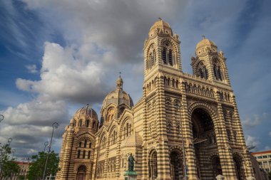 Büyük Katedral - Fransa 'nın Marsilya kentindeki ana kiliselerden biri.
