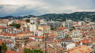 Cannes 'ın panoramik manzarası, Fransız Akdeniz Rivierası