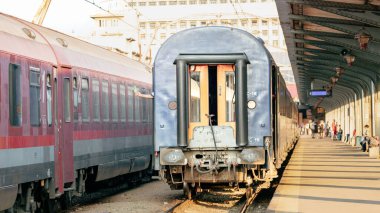 Bükreş Kuzey Tren İstasyonu 'nda Tren (Gara de Nord Bucuresti)