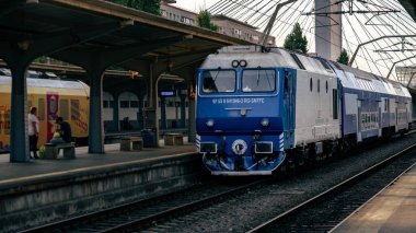 Bükreş Kuzey Tren İstasyonu 'nda Tren (Gara de Nord Bucuresti)