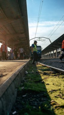 Bükreş Kuzey Tren İstasyonu 'nda Tren (Gara de Nord Bucuresti)