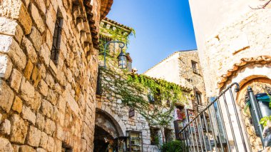 Eze köyü, Provence 'deki ortaçağ köyü, Fransız Rivierası