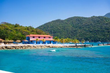 Labadee egzotik tropikal plajı, Haiti, Karayip Denizi