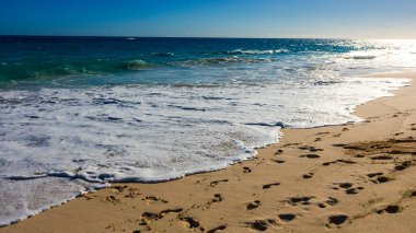 Horseshoe Bay Sahili ve Hamilton, Bermuda 'daki Deep Bay Sahili