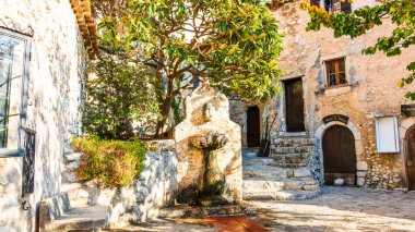 Eze köyü, Provence 'deki ortaçağ köyü, Fransız Rivierası