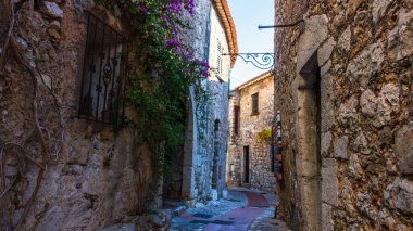 Eze köyü, Provence 'deki ortaçağ köyü, Fransız Rivierası