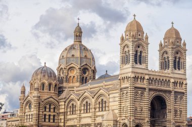 Büyük Katedral - Fransa 'nın Marsilya kentindeki ana kiliselerden biri.