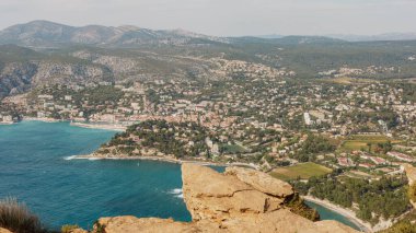 Cassis 'in renkli limanı, Güney Fransa Provence