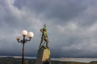 Bonifacio kasabası, Korsika Adası, Fransa 'daki ortaçağ kalesi.