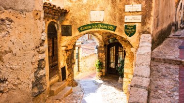 Eze köyü, Provence 'deki ortaçağ köyü, Fransız Rivierası