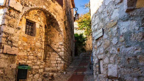 Eze köyü, Provence 'deki ortaçağ köyü, Fransız Rivierası