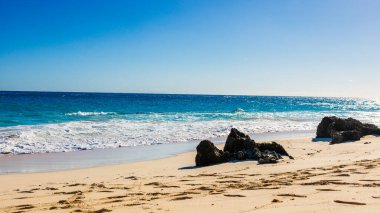 Horseshoe Bay Sahili ve Hamilton, Bermuda 'daki Deep Bay Sahili