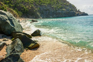 Saint Barthelemy 'deki huzurlu plaj (St. Barts, St. Barth, St. Barth)