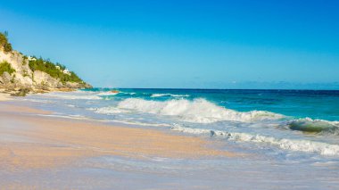 Horseshoe Bay Sahili ve Hamilton, Bermuda 'daki Deep Bay Sahili
