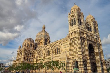 Büyük Katedral - Fransa 'nın Marsilya kentindeki ana kiliselerden biri.