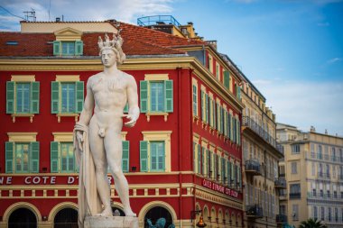 Nice, Fransa, Frech Riviera 'daki Massena Meydanı' nda Soleil Çeşmesi