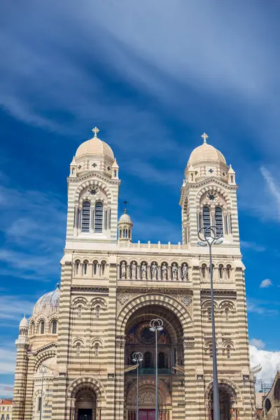 Büyük Katedral - Fransa 'nın Marsilya kentindeki ana kiliselerden biri.