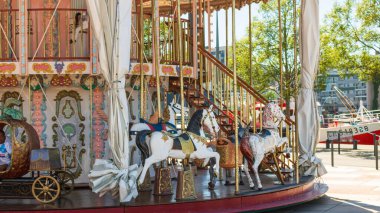 Fransa, Normandiya 'daki Cherbourg Limanı. Cotentin Yarımadası