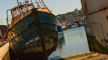 Fransa, Normandiya 'daki Cherbourg Limanı. Cotentin Yarımadası