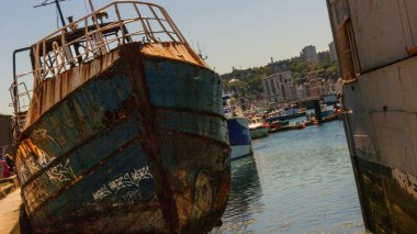 Fransa, Normandiya 'daki Cherbourg Limanı. Cotentin Yarımadası