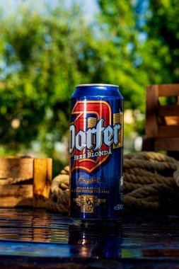 Dorfer bira kutusu - su damlacıkları buğulanması, açık hava arka plan