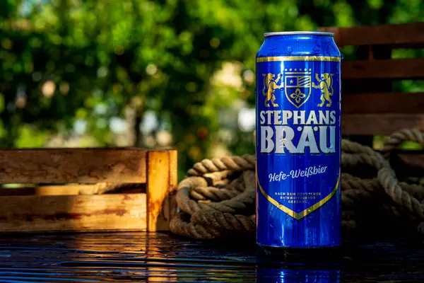 Stephans Brau bira kutusu - su damlacıklarını buharlaştırma, arka plan