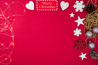 Samimi Noel ışıkları süslemesi. Kış dekorasyon arka planı