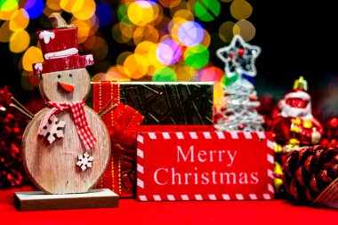 Samimi Noel ışıkları süslemesi. Kış dekorasyon arka planı