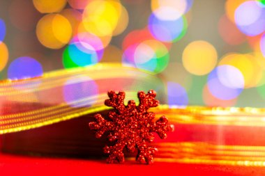 Samimi Noel ışıkları süslemesi. Kış dekorasyon arka planı