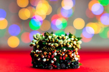 Samimi Noel ışıkları süslemesi. Kış dekorasyon arka planı