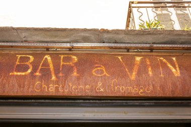 Bonifacio kasabası, Korsika Adası, Fransa 'daki ortaçağ kalesi.