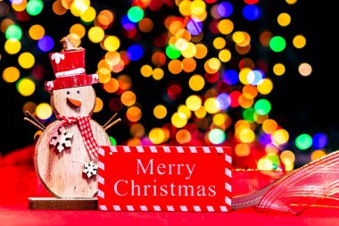 Samimi Noel ışıkları süslemesi. Kış dekorasyon arka planı