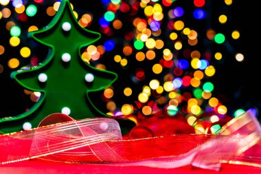 Samimi Noel ışıkları süslemesi. Kış dekorasyon arka planı