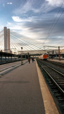 Bükreş Kuzey Tren İstasyonu 'nda Tren (Gara de Nord Bucuresti)