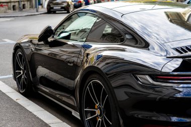 Porsche 911 Turbo S, lüks araba.