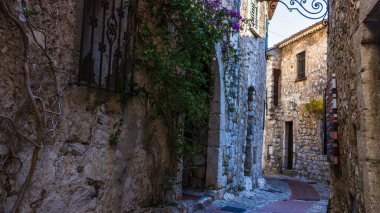 Eze köyü, Provence 'deki ortaçağ köyü, Fransız Rivierası