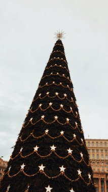 Bükreş Noel Pazarı 'nda Noel süsleri