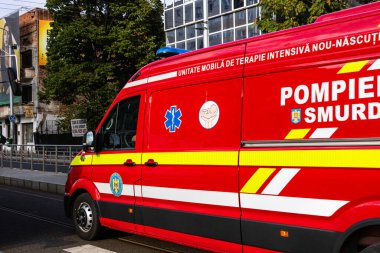 Romanya 'nın Bükreş kentinde acil itfaiyeci (Pompierii), 2023
