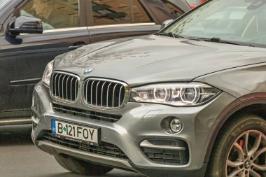 Bükreş, Romanya 'da trafik sıkışıklığı, trafik yoğunluğu