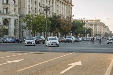 Bükreş, Romanya 'da trafik sıkışıklığı, trafik yoğunluğu