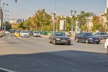 Bükreş, Romanya 'da trafik sıkışıklığı, trafik yoğunluğu