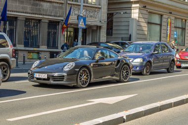Bükreş, Romanya 'da trafik sıkışıklığı, trafik yoğunluğu