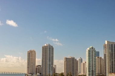 Miami, Florida şehir merkezi finans bölgesi. ABD şehir silüeti ve gökdelenleri