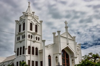 Key West 'in ünlü panoramik caddeleri ve binaları manzaralı. Güney Florida Keys, Amerika Birleşik Devletleri