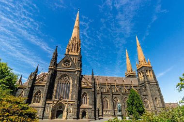 Melbourne, Avustralya 'daki Katedral Kilisesi ve Aziz Patrick Bazilikası (halk arasında St Patrick Katedrali)