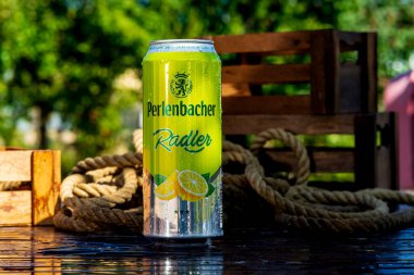 Perlenbacher Radler bira kutusu - su damlacıklarını yoğunlaştırma, arka plan