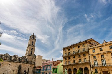 Assisi 'li Aziz Francis Bazilikası veya Eski Havana, Küba' daki San Francisco Convento de Asis.