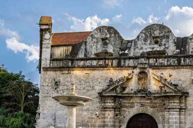 Assisi 'li Aziz Francis Bazilikası veya Eski Havana, Küba' daki San Francisco Convento de Asis.